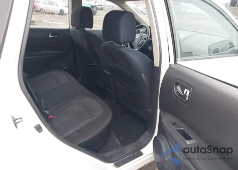 2013 Nissan Rogue S z USA, uszkodzony, nr VIN JN8AS5MV7DW109953